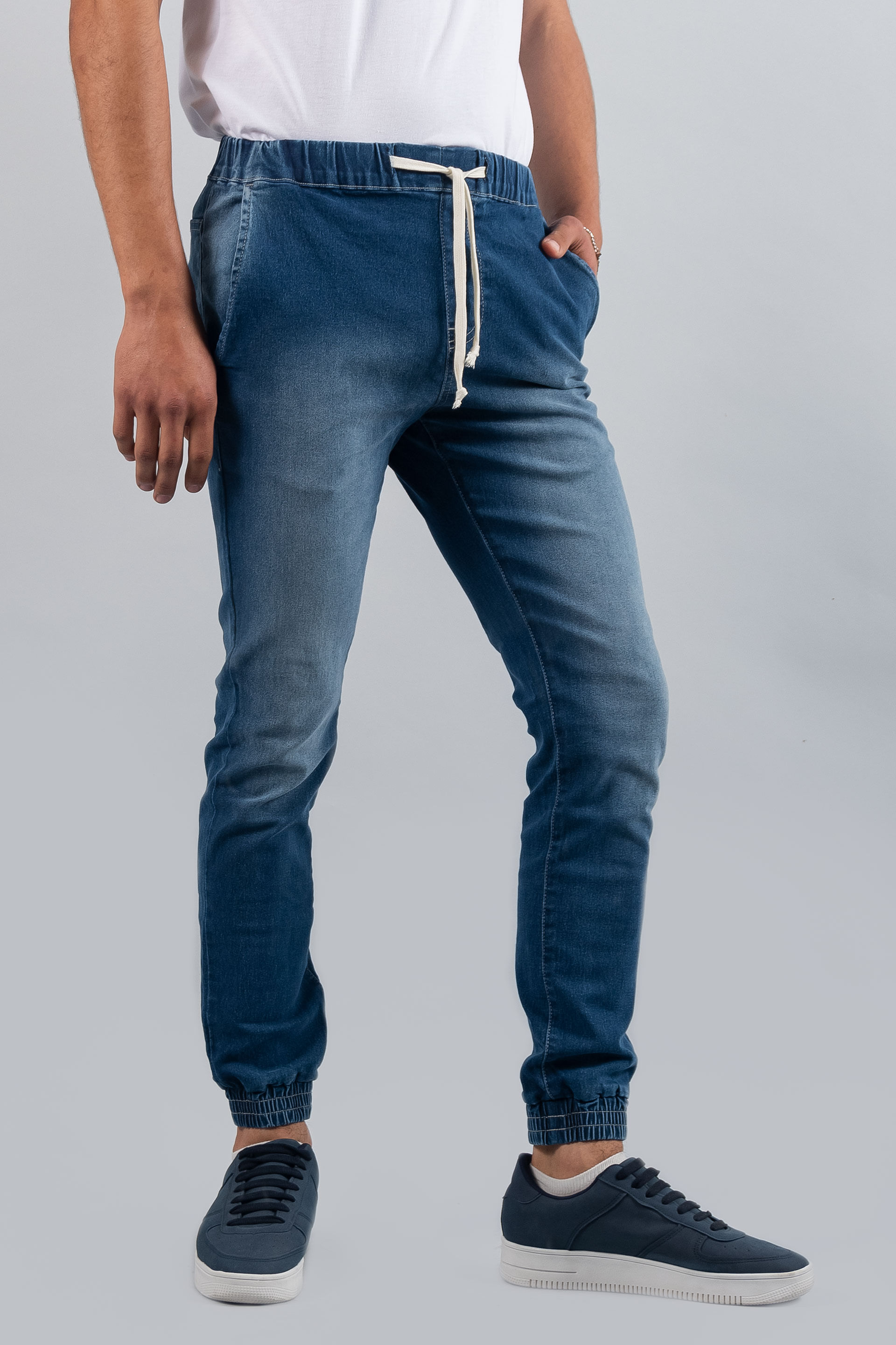 Joggers Skinny Oggi - Moda para Hombre Mezclilla Azul Oscuro 85565
