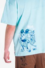 Playera_Oggi_Disney_Hombre_Chifon_Azul_Claro_D2241403_Regular_Detalle2