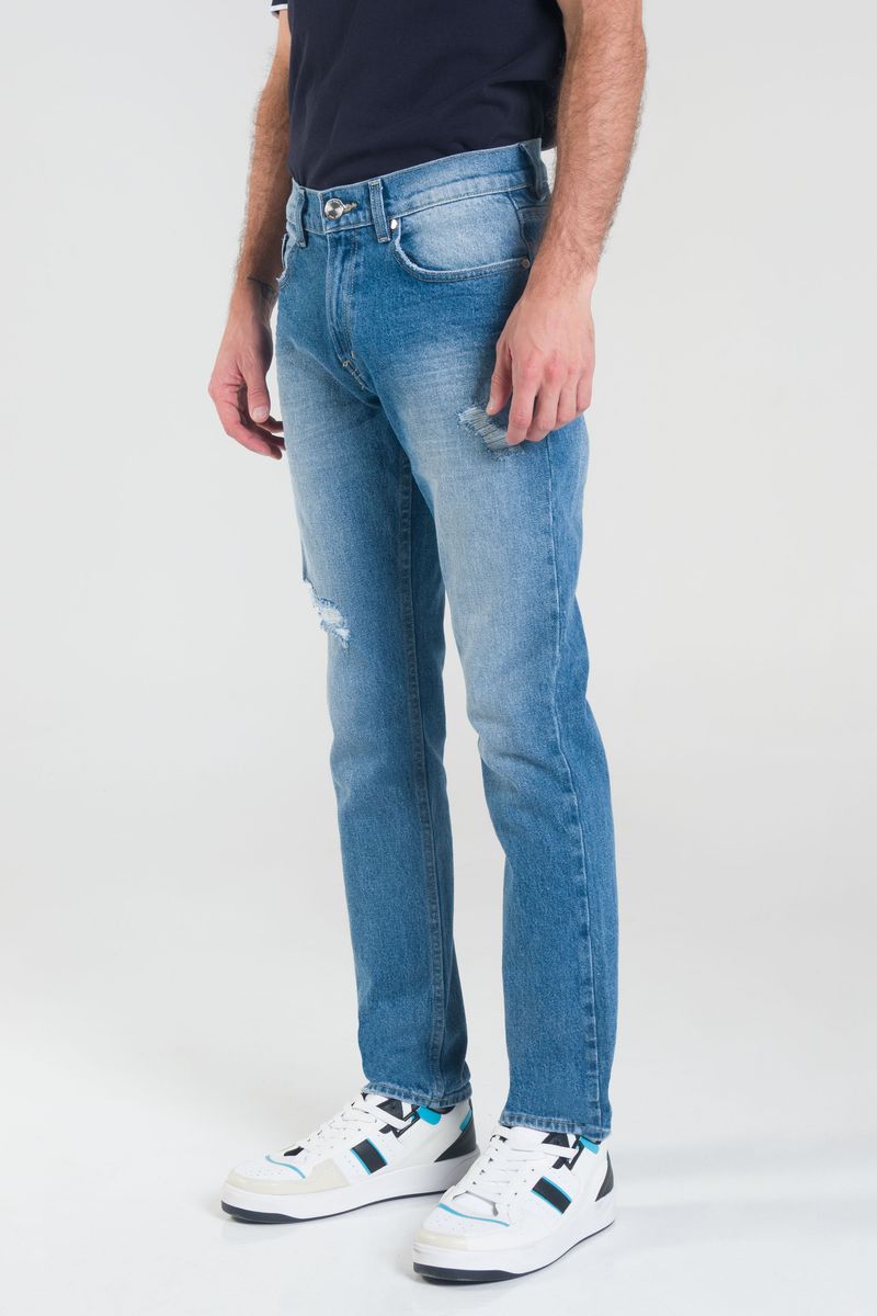 IRON-VINTAGE-2221111_vista2