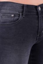 Jeans_Oggi_Mujer_Mezclilla_Negro_Carol_2212106_Super_Skinny_Detalle1