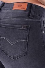 Jeans_Oggi_Mujer_Mezclilla_Negro_Carol_2212106_Super_Skinny_Detalle2