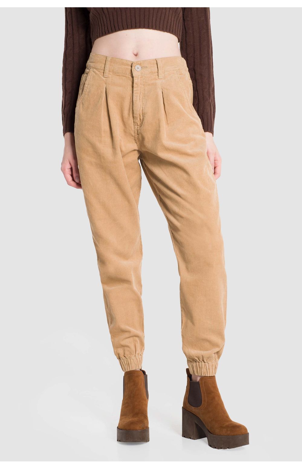 Joggers Oggi Mujer Pana Khaki 2242160 Relaxed