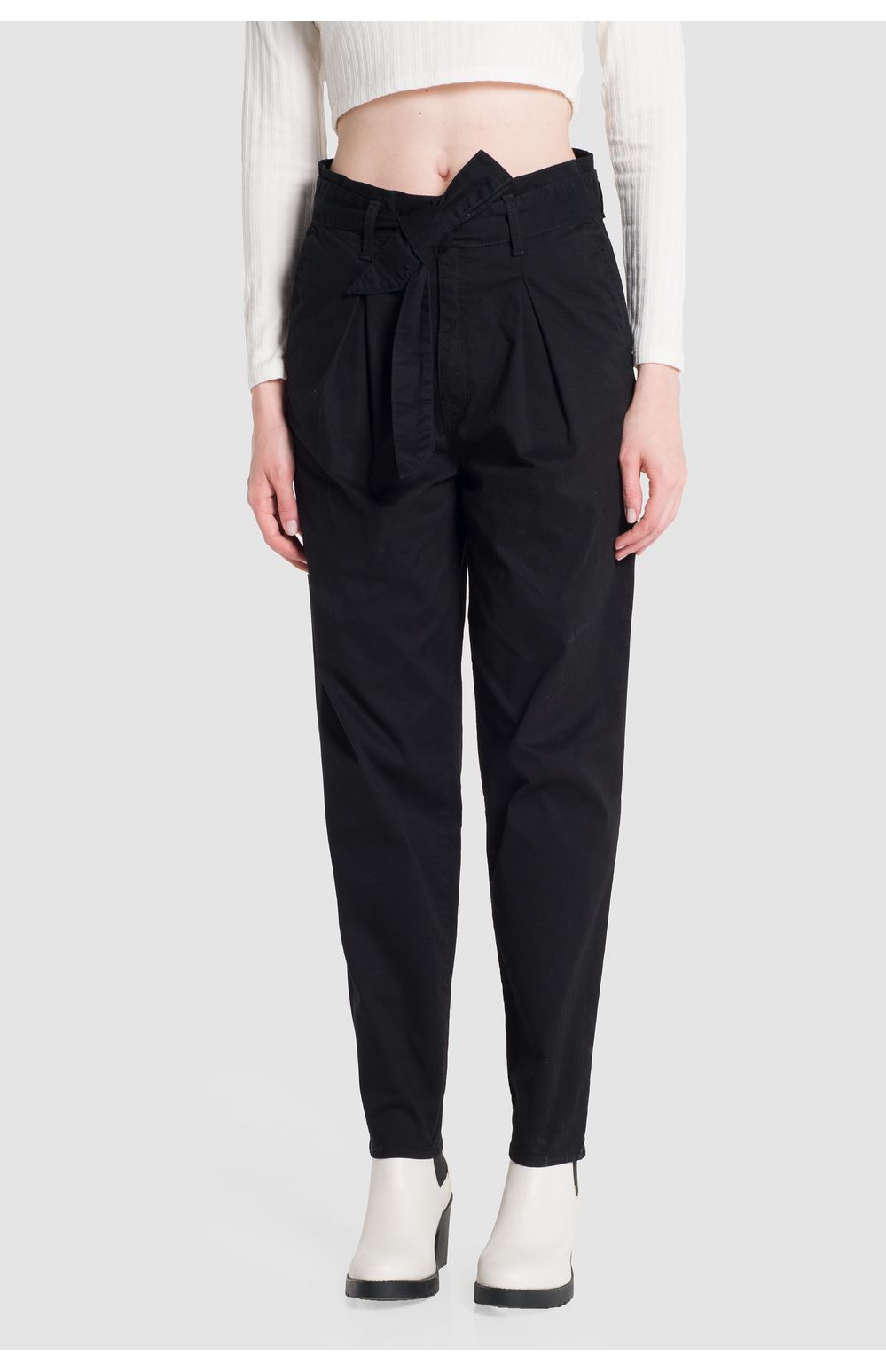 Pantalón Paper Bag Oggi Mujer Gabardina Negro 2242149 Regular