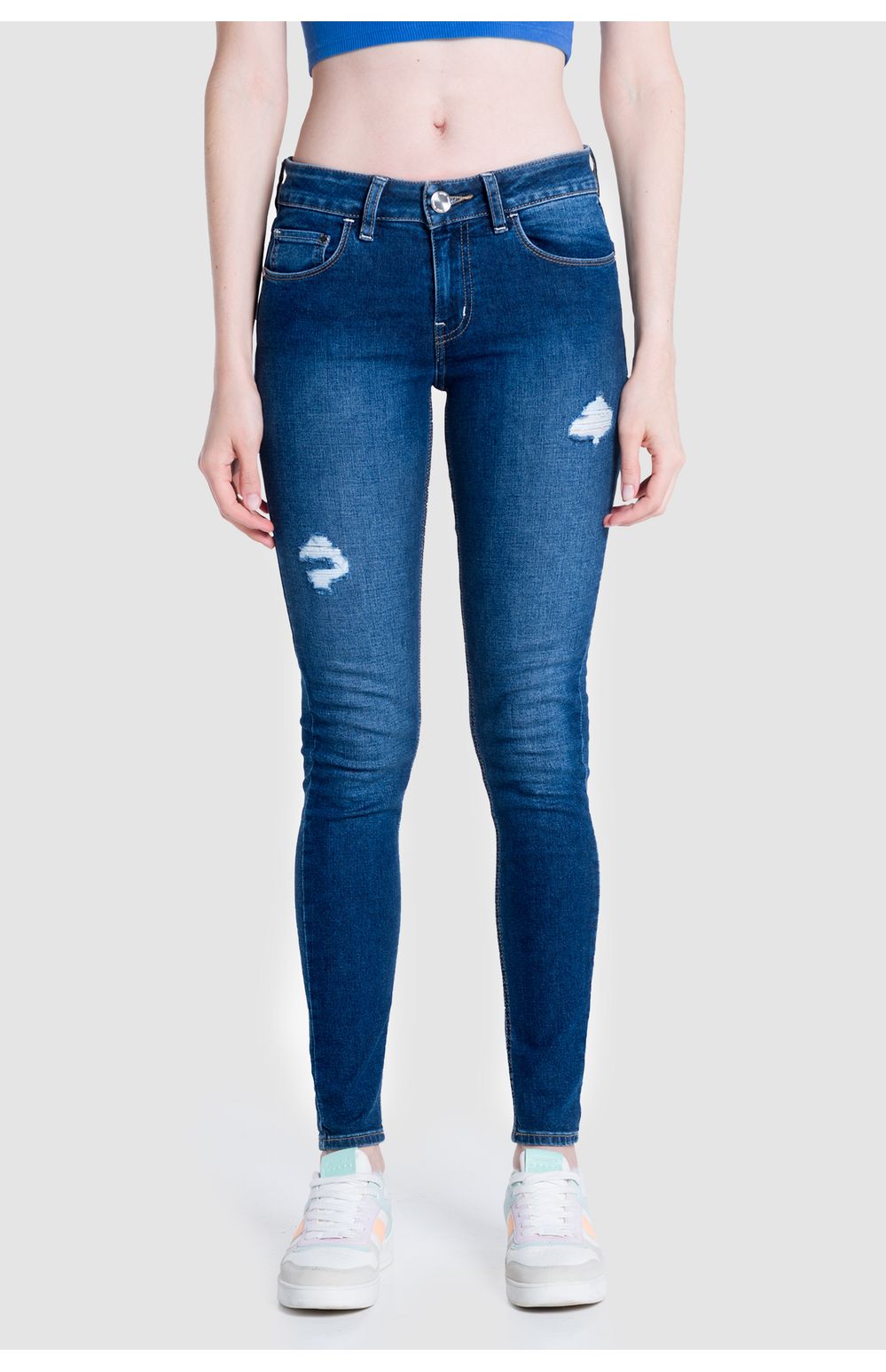 Jeans Oggi Mujer Mezclilla Azul Medio Carol 2242121 Súper Skinny