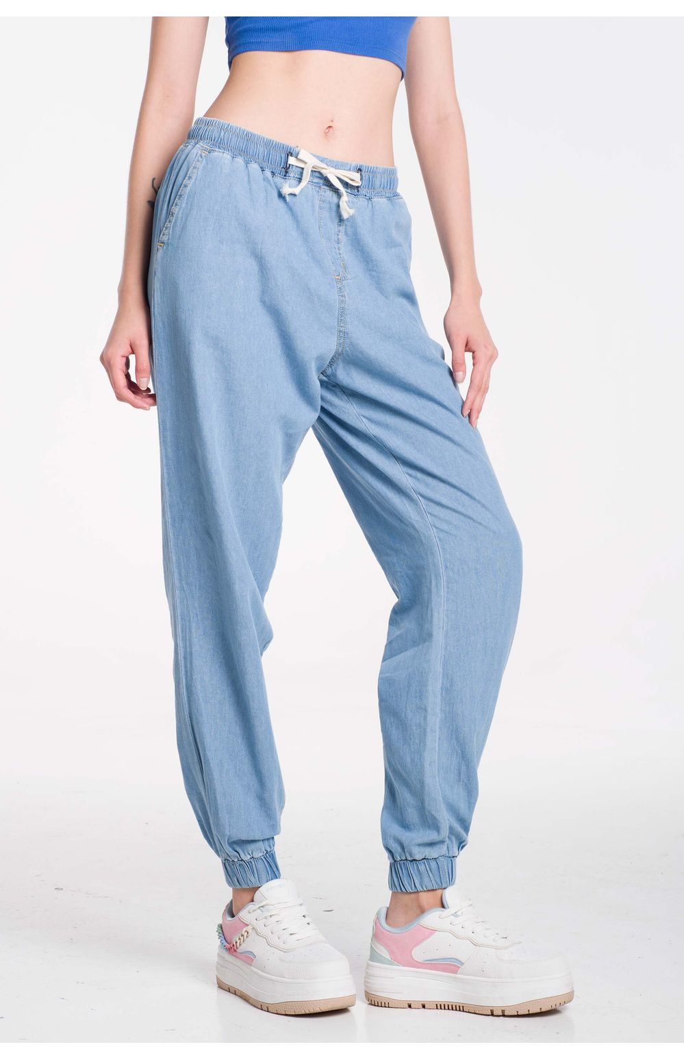 Joggers Oggi Mujer Mezclilla Azul Claro 2242164 Slim
