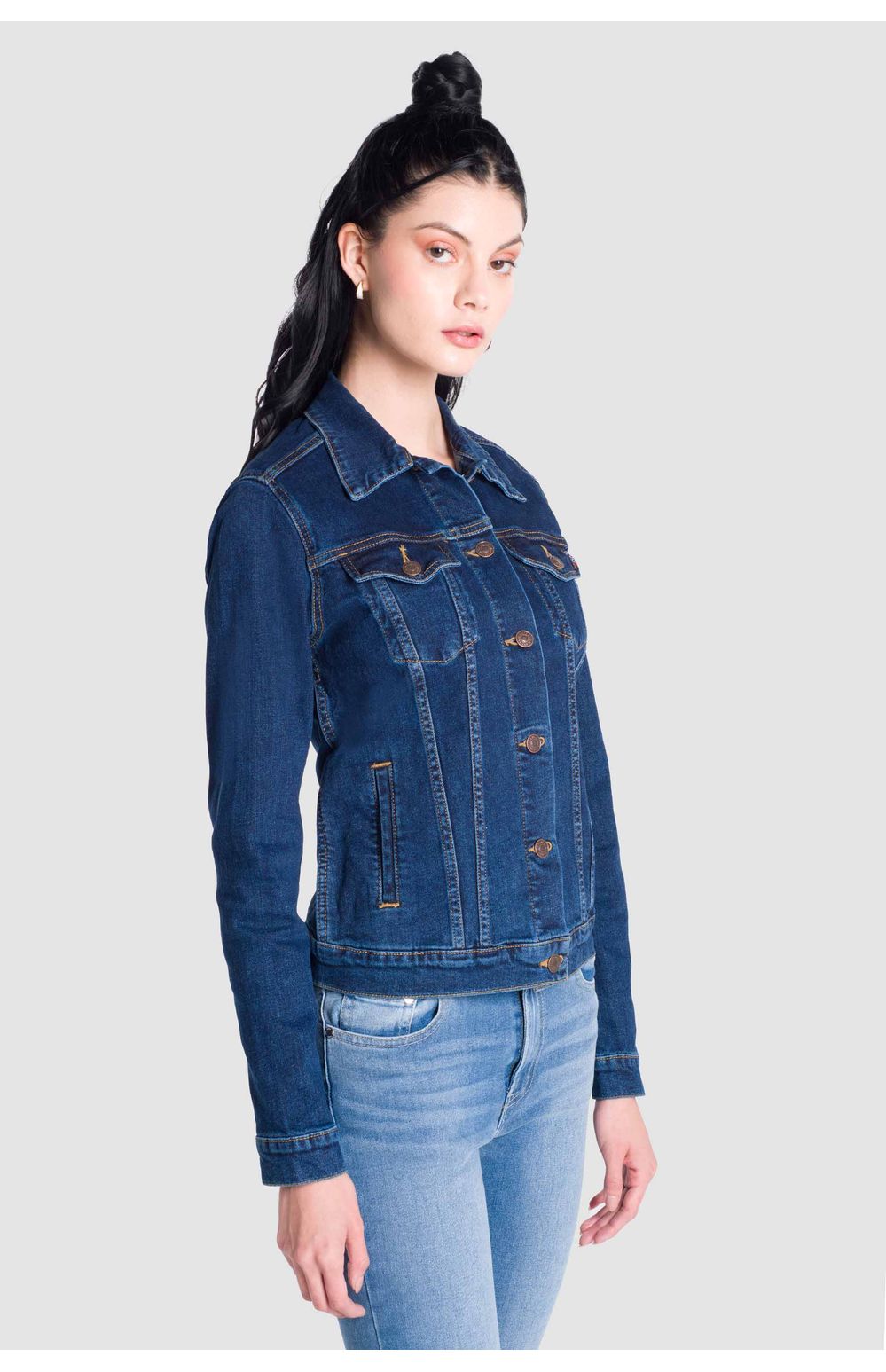 Chamarra Vaquera Oggi Mujer Mezclilla Azul Medio 72426 Slim