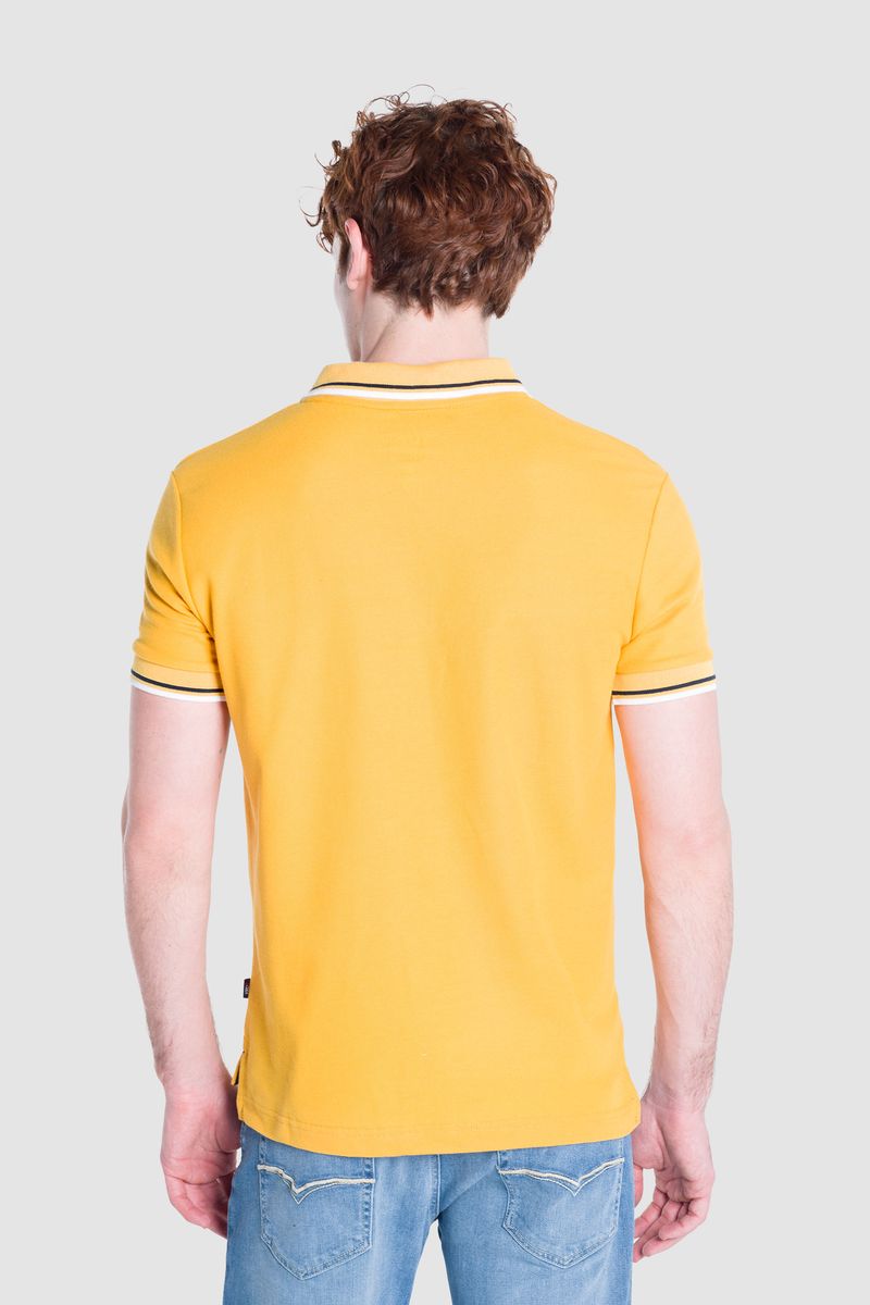 XPLPOLOST-YELLOW-LIGHT_vista3