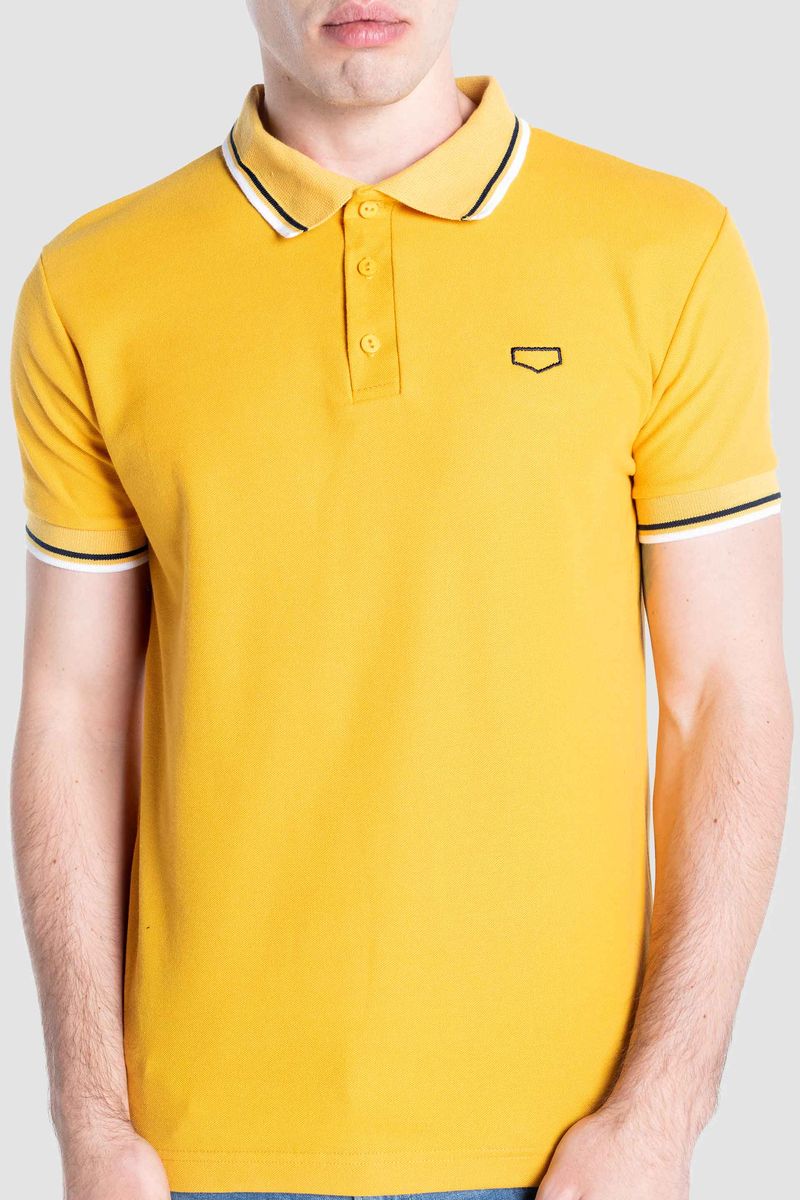 XPLPOLOST-YELLOW-LIGHT_vista4