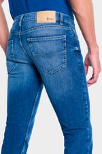 IRON-VINTAGE-2311113_VISTA5
