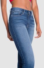 LUCY-VINTAGE-2312108-VISTA4