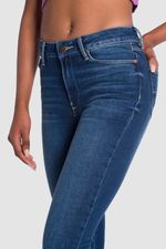 LUCY-VINTAGE-2312109-VISTA4