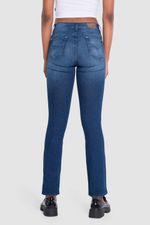 YESS-VINTAGE-2312118-VISTA3