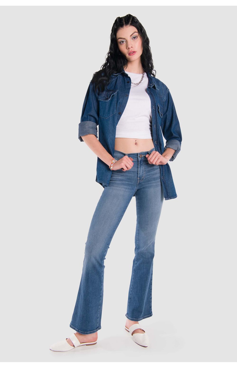 Jeans Oggi Mujer Mezclilla Azul Claro Yess 2312121 Boot Cut