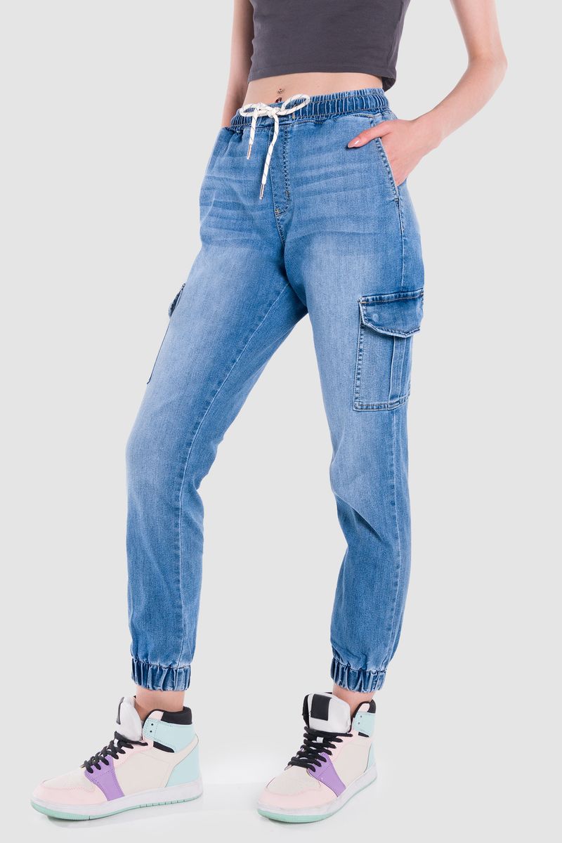 JOGGER-CARGO-2100-SKY_vista2