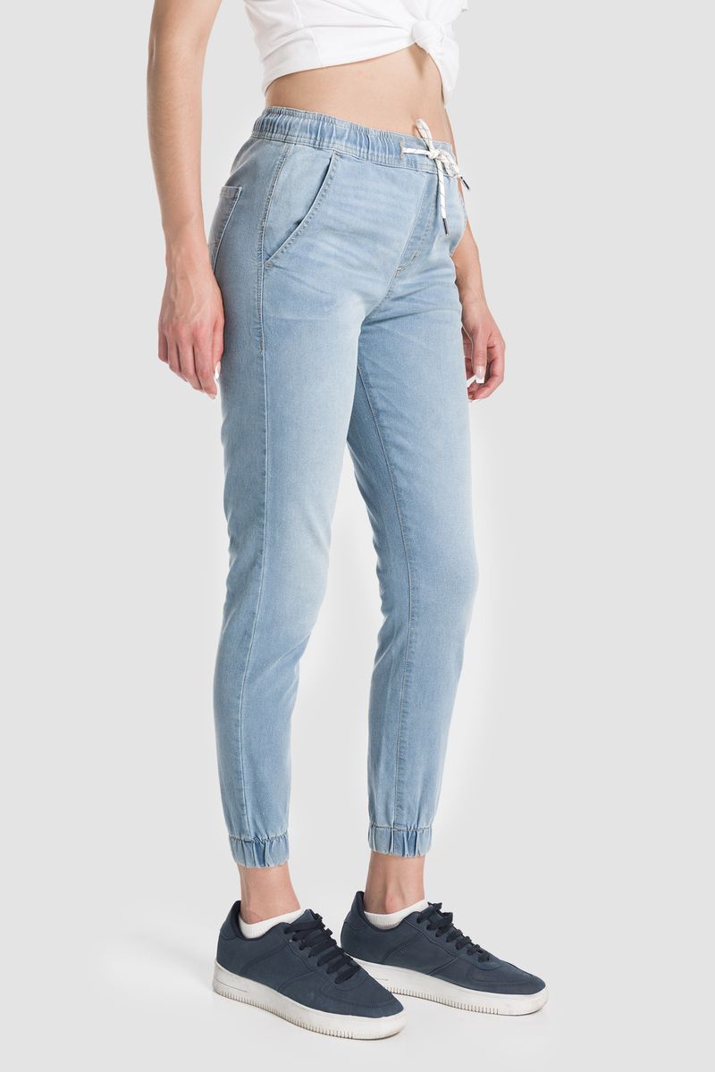 JOGGER-2000-SKY_vista2